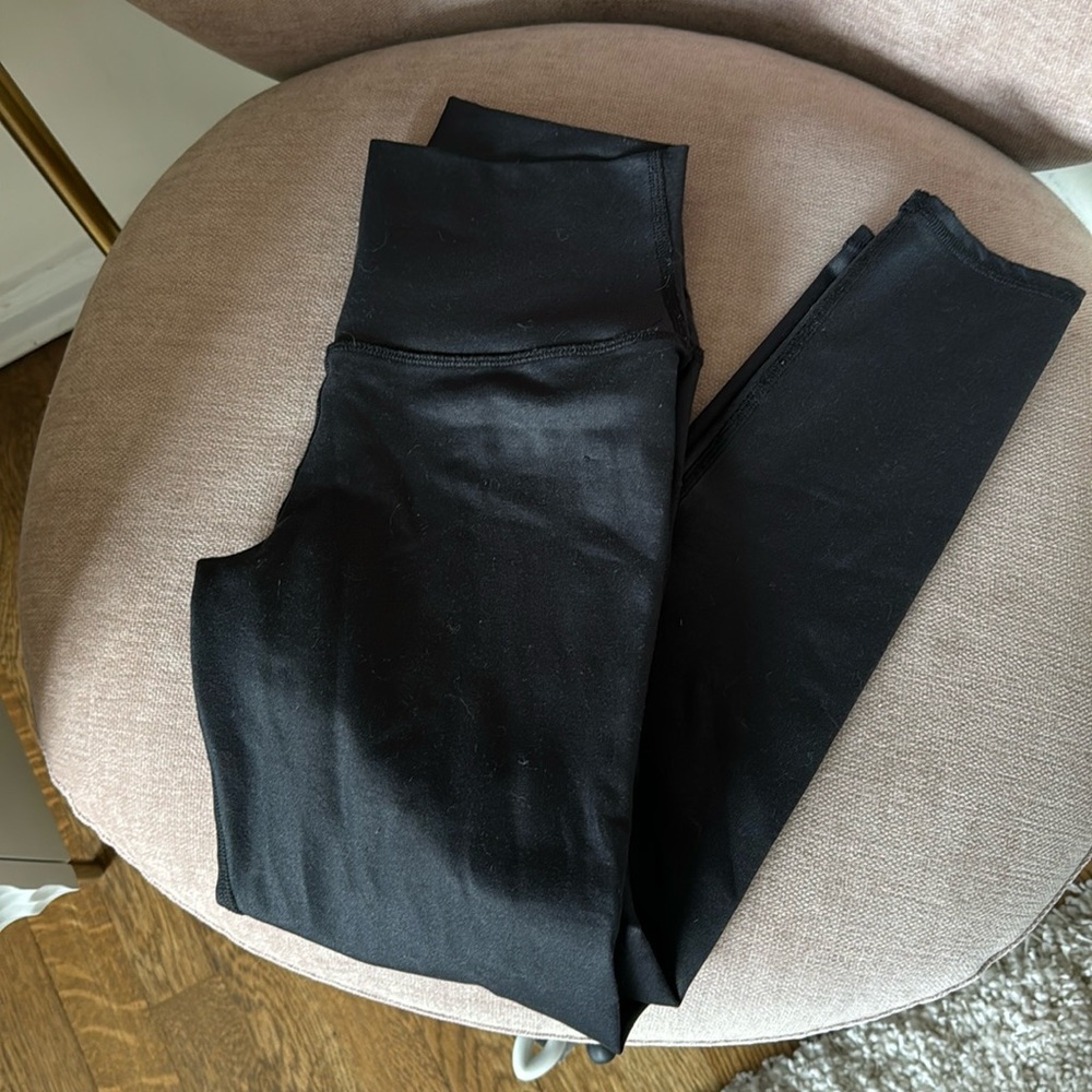 Alo Yoga black 7/8 leggings